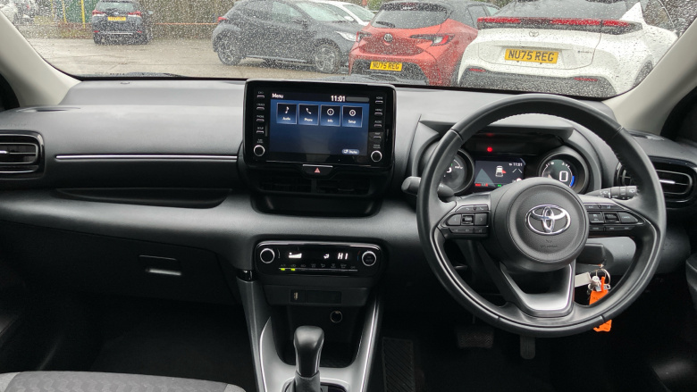 Toyota Yaris 1.5 Hybrid Design 5dr CVT Hybrid Hatchback